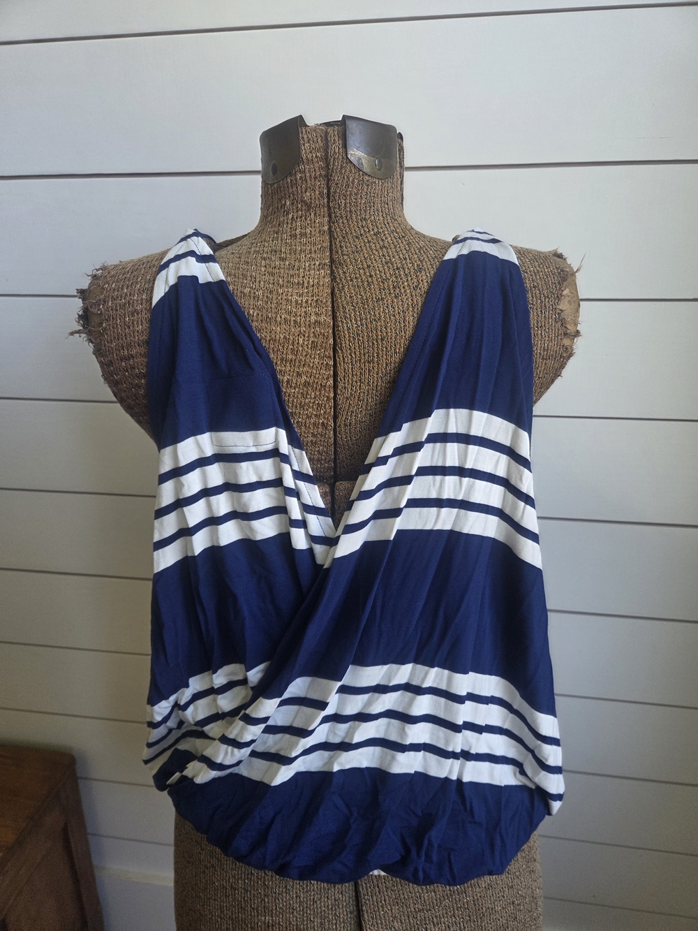 Chaser Wrap Front Tank - Picture 4 of 5